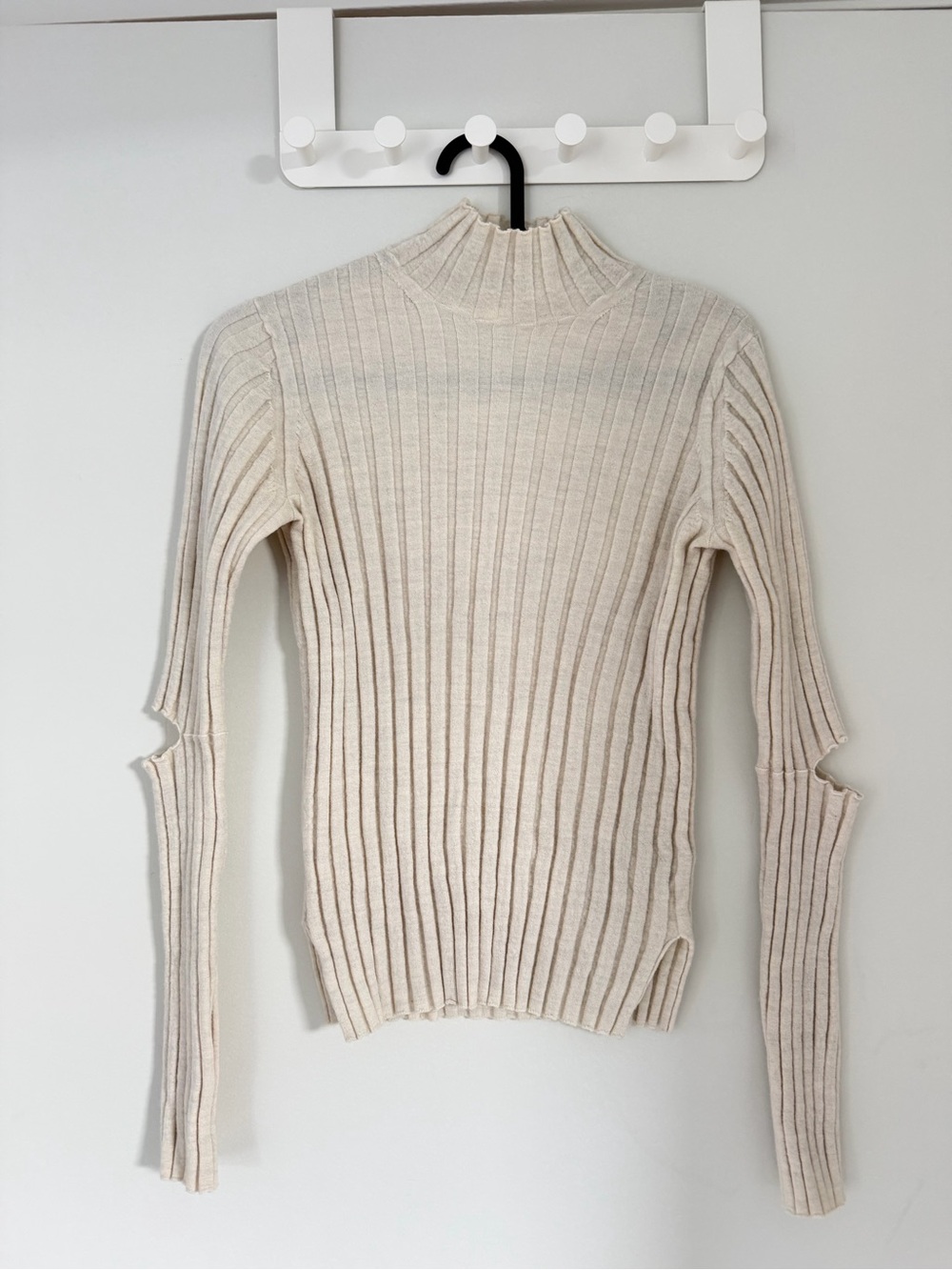 Helmut Lang Ribbed Turtleneck Sweater in Cream 100% wool